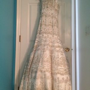 Wedding dress